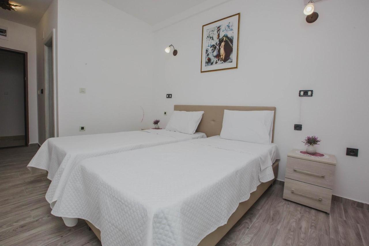 Hotel Dapcevic Cetinje Ngoại thất bức ảnh