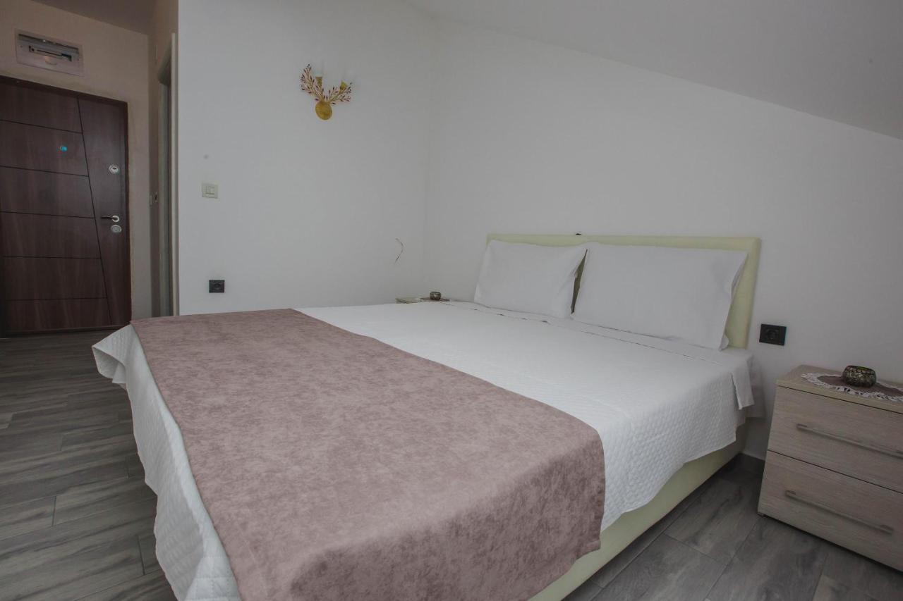 Hotel Dapcevic Cetinje Ngoại thất bức ảnh