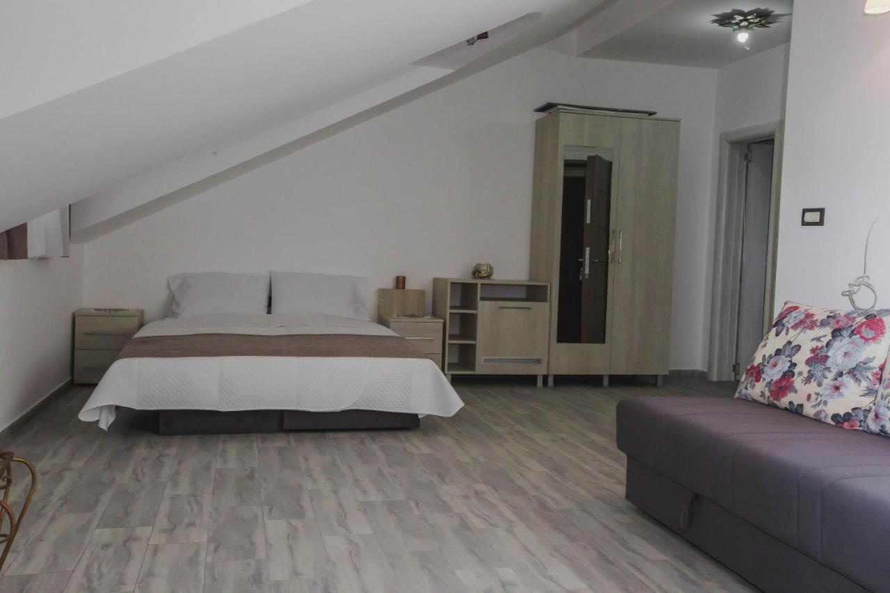 Hotel Dapcevic Cetinje Ngoại thất bức ảnh